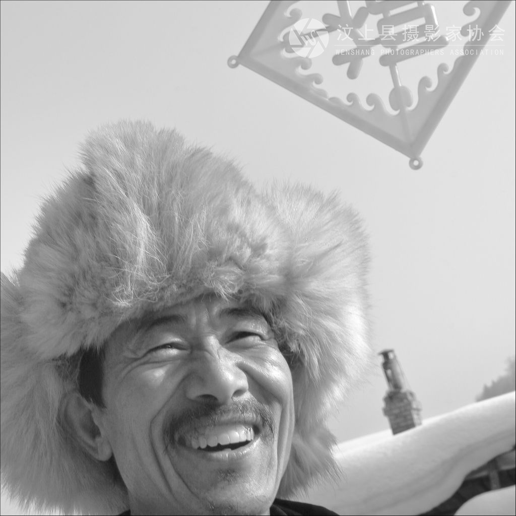 18143622572hzju2x3xz52.jpg