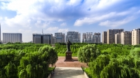 全国最大孔子铜像（山东省汶上县中都文苑广场孔子像）